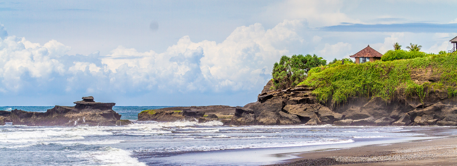 Image of the beach in Balian.