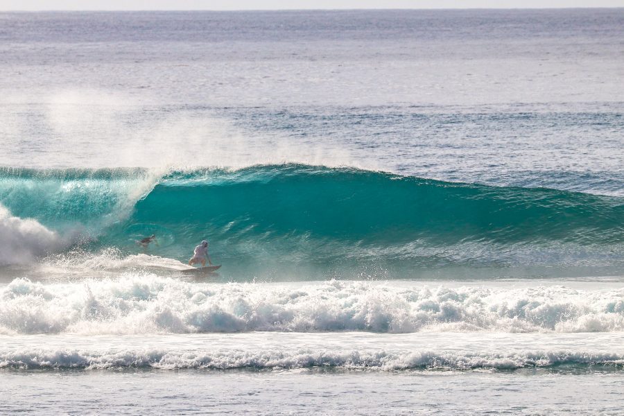 Geger Left surf spot