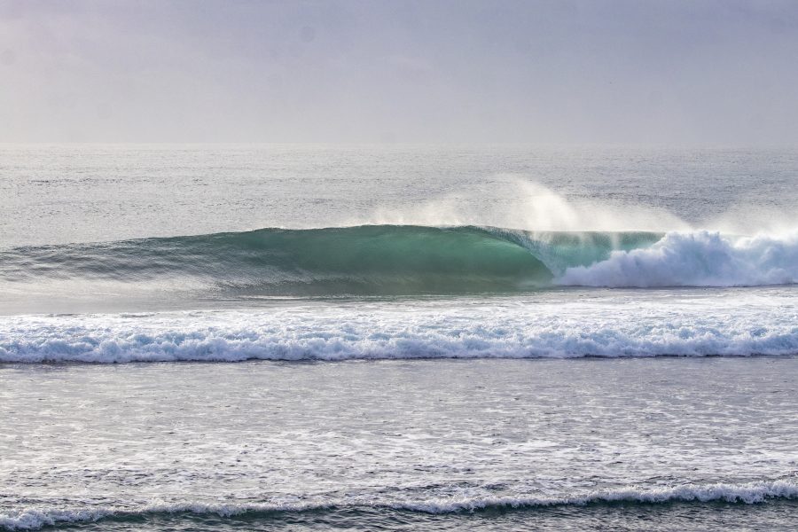 Empty wave at Mushroom Rock
