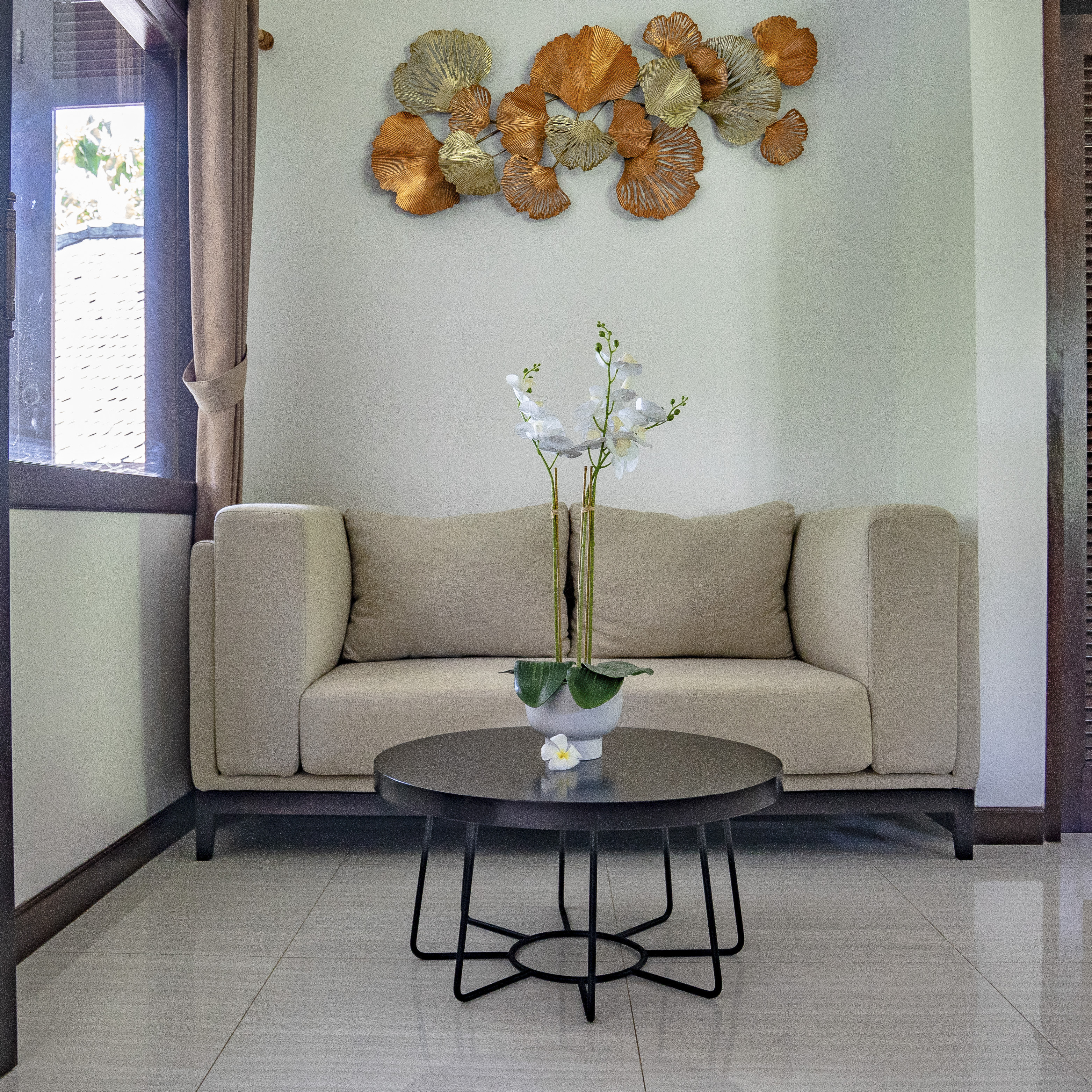room 12 seating area
