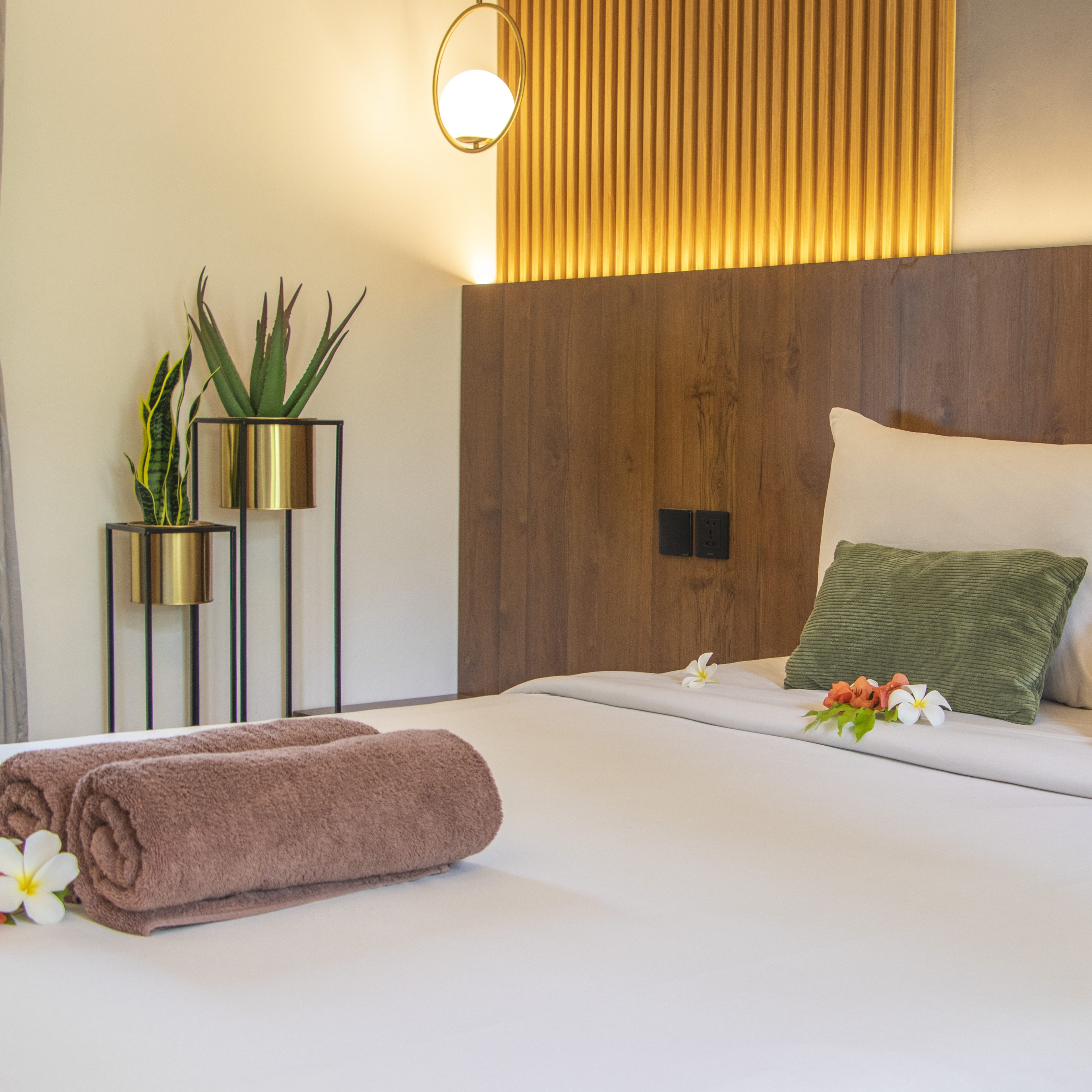 Room 5 bed.