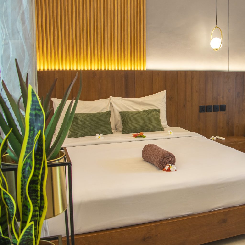 Room 6 bed and decor.