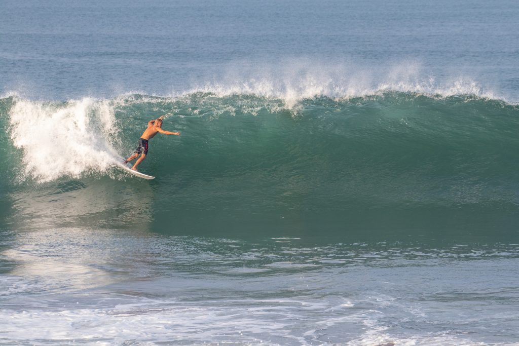 Surfer Back-dooring a section.