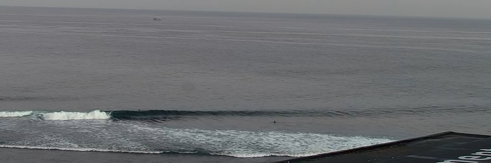 Uluwatu at 6:20 am this morning.